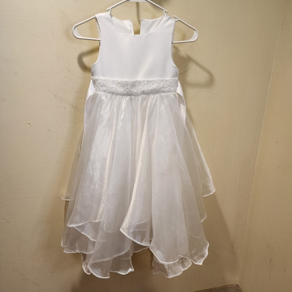 Other - White flower girl or first communion dress Size 6